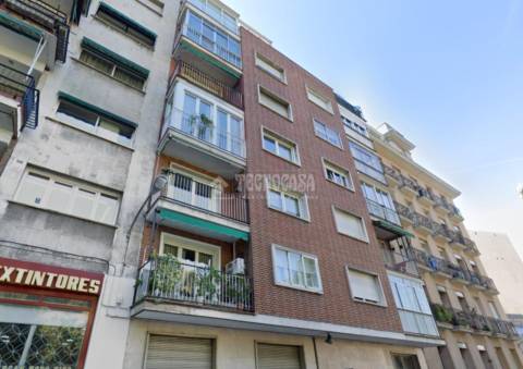 Piso en calle de Irún