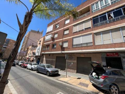 Local comercial en Castell del Rey