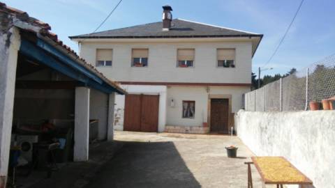 Casa en calle Oruña