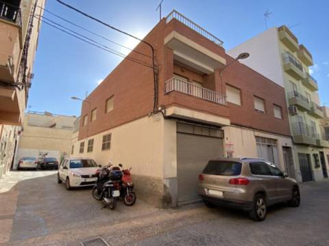 Casa en calle Lepanto