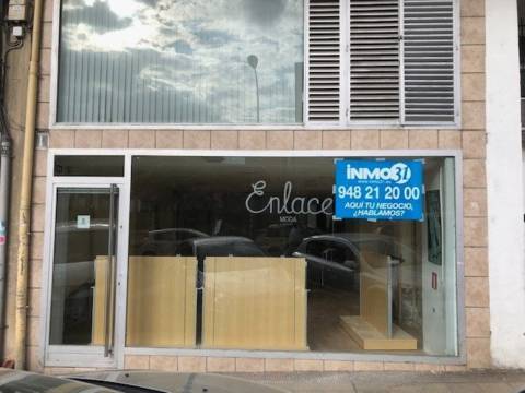 Local comercial en calle de Las Maestras