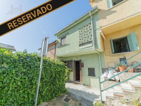 Casa adossada a calle Lepanto