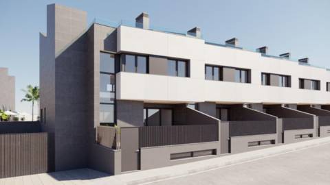 Chalet adosado en calle C. de La Luz
