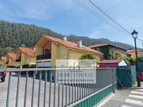 Casa pareada en Barrio Otañes, 28