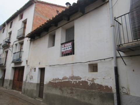 Casa adosada en calle Baja, 10