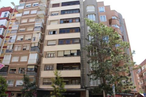 Piso en calle Ángel Bruna, 26